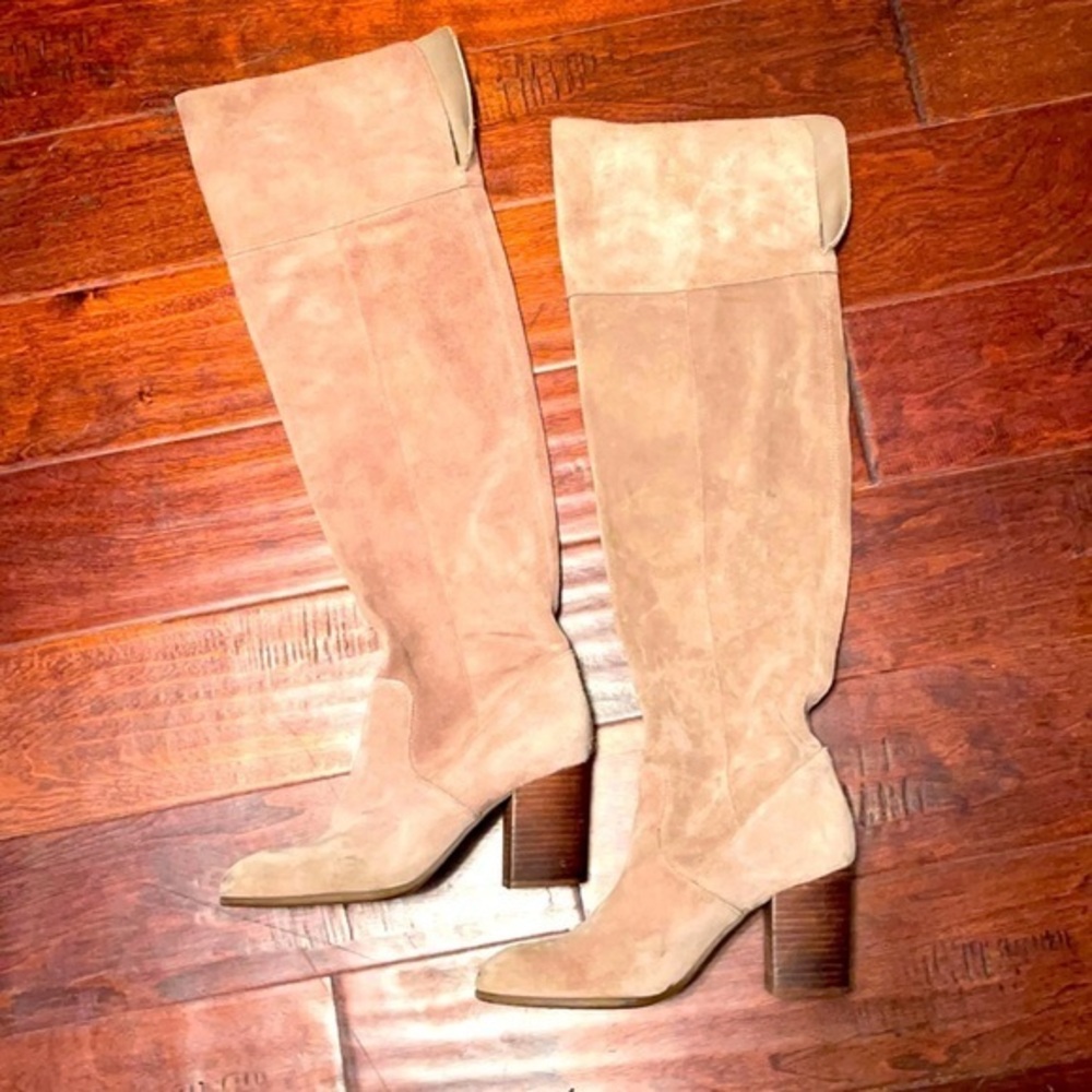Jessica Simpson tall boots tan/ leather material over the knee style rounded toe